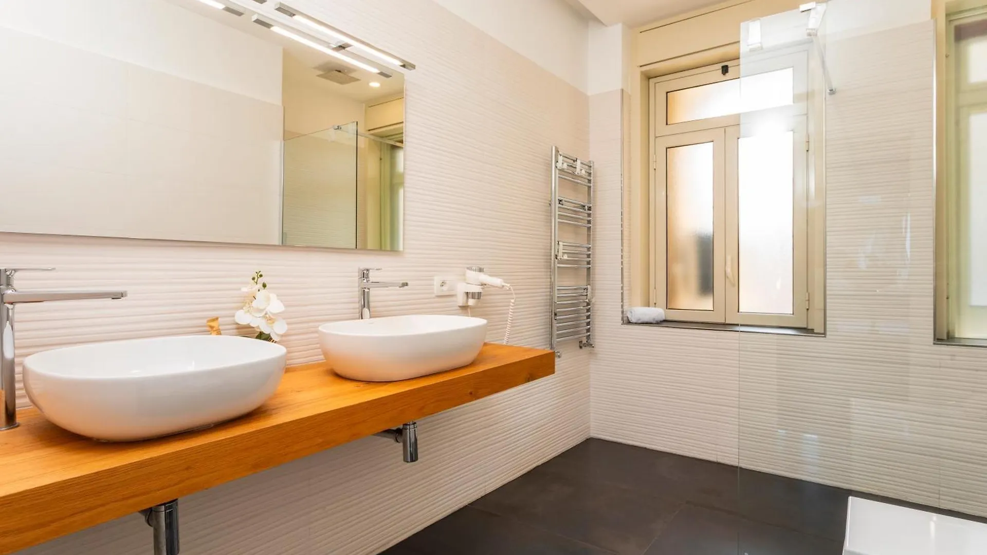 Namuri Rooms Downtown Κατάνια Bed and Breakfast